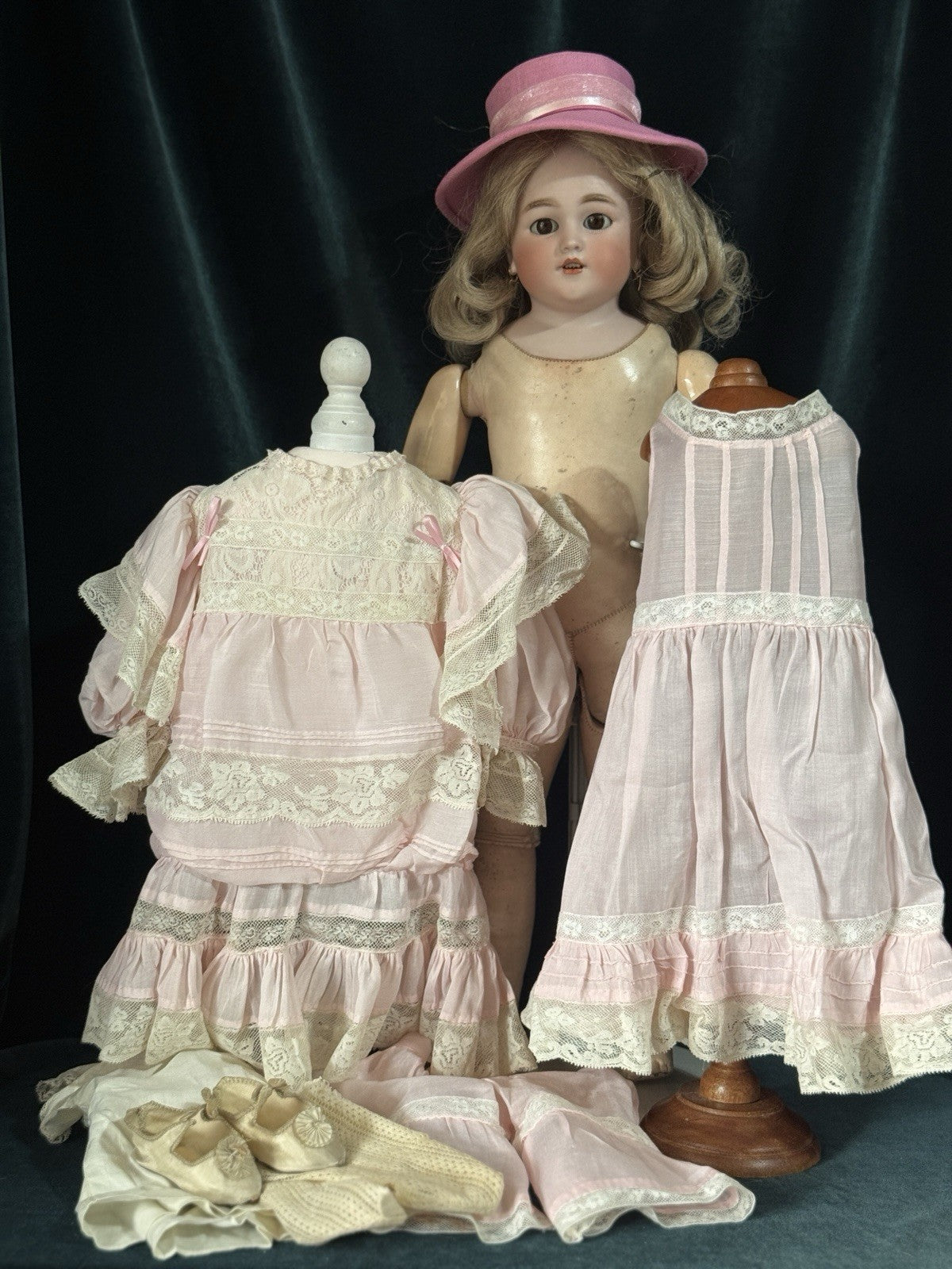 Antique German Simon Halbig Dep 1260 Bisque Head Leather Kid Body 20.5” Doll