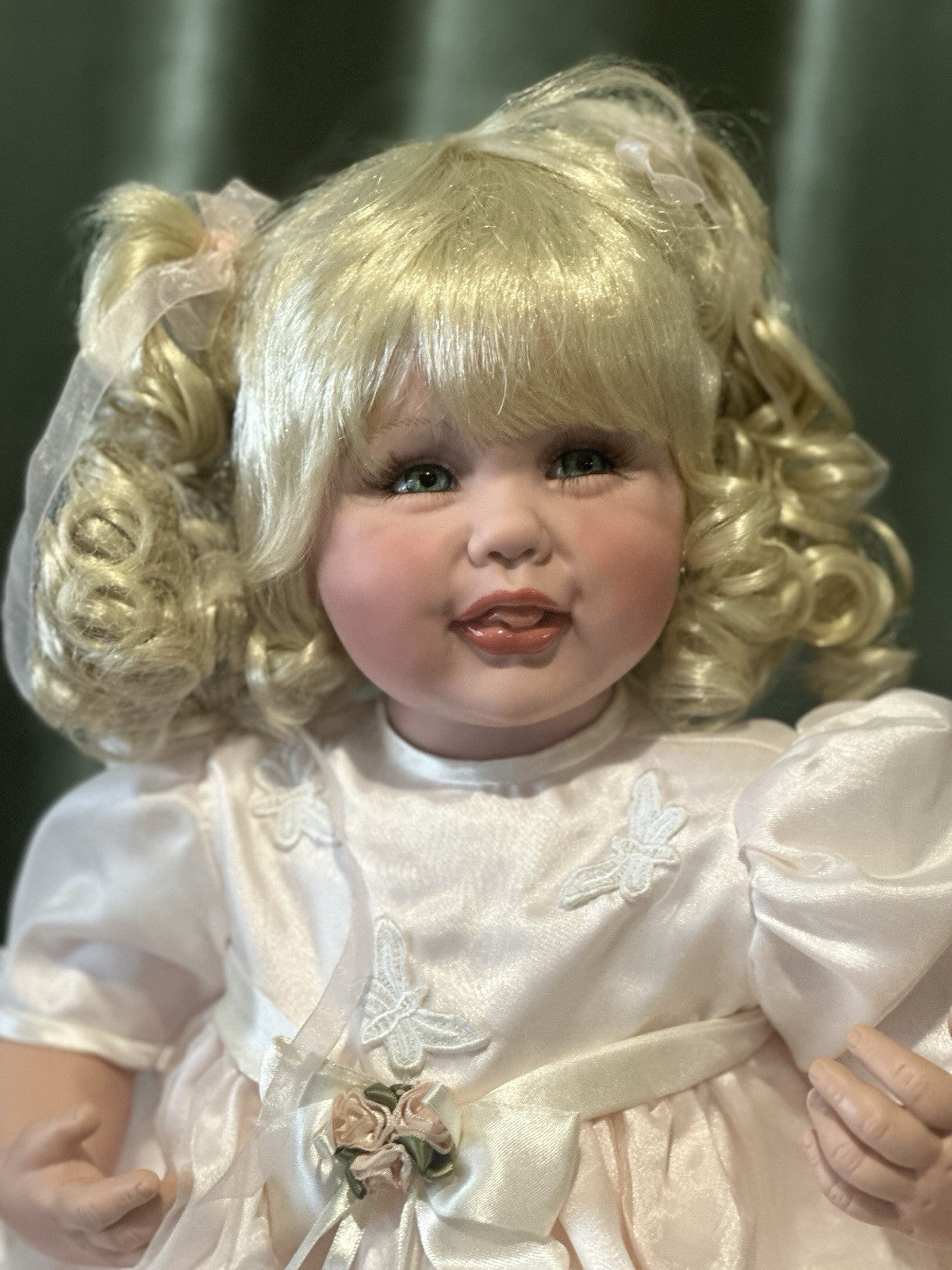 Vinyl 25” Doll “Cat’s Meow” Fayzah Spanos LE 300 Box/Tag/COA