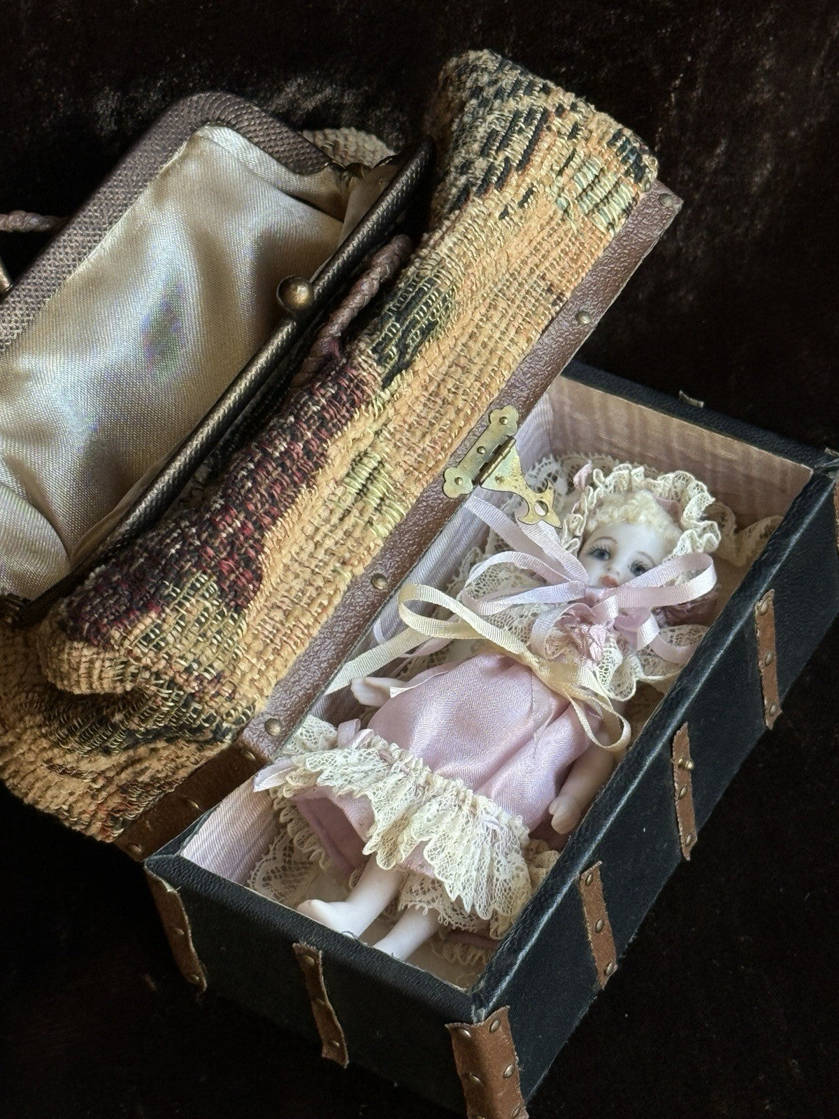 Miniature 4.25” Cathy Hansen Porcelain Lisette & Sac du Voyage UFDC French Doll