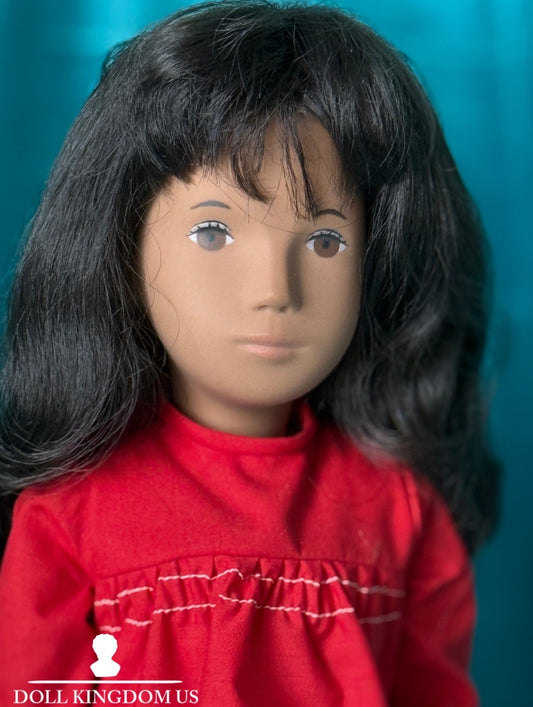 Collectible England Vinyl Sasha Brunette Red Dress 104 Girl Doll with Box