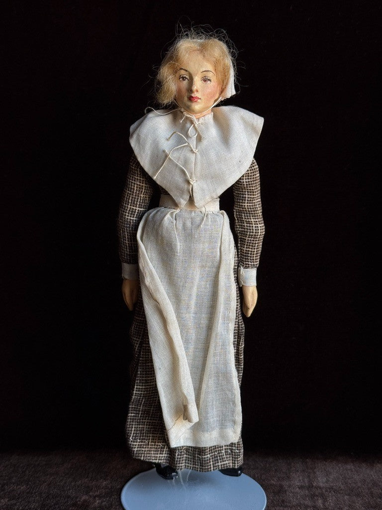 Pair of Vintage American Kimcraft Pilgrim Male and Female Dolls