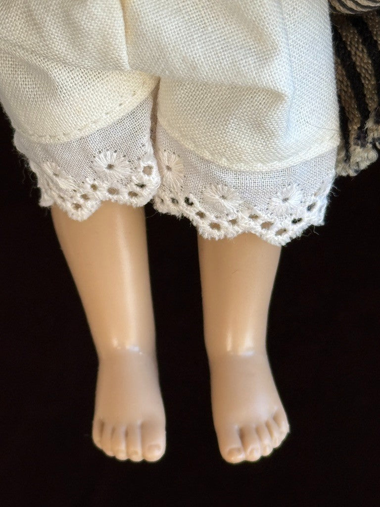 Collectible 7.5" Helen Kish ZSU ZSE Asian Riley's Friend Doll Jointed Limbs