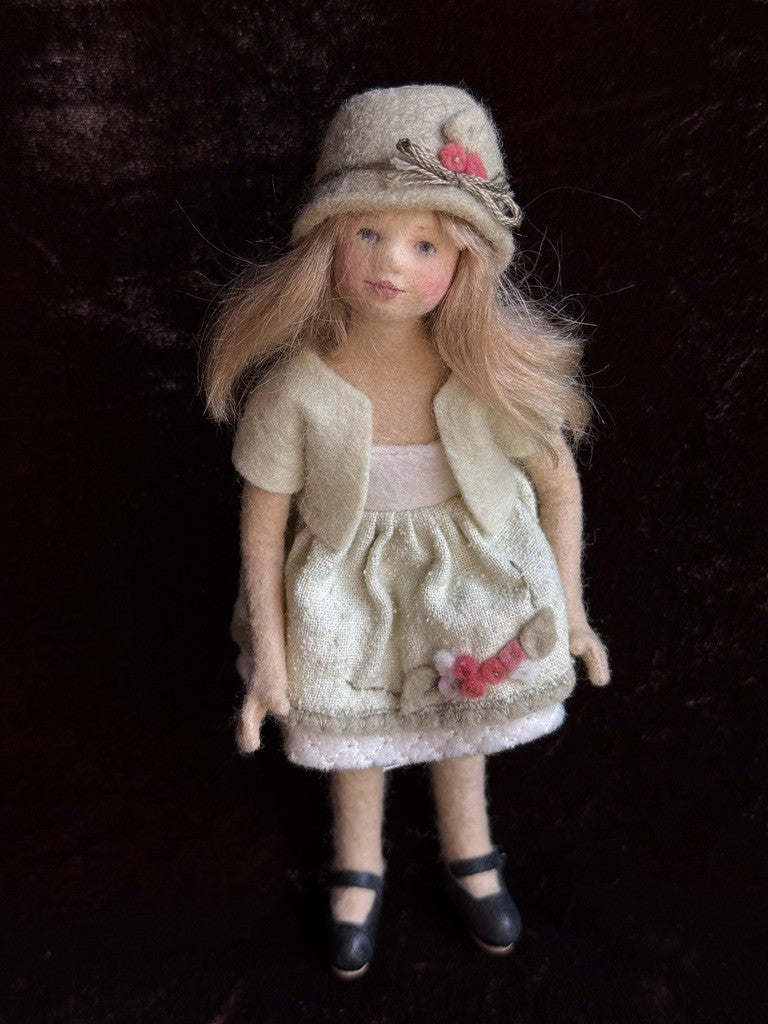 Collectible Maggie lacono 7" Margaret Doll New in Box with UFDC Souvenir Pin