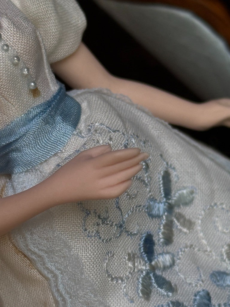 Miniature Artist Viola Williams 1:12 Victorian Young Lady Character Doll
