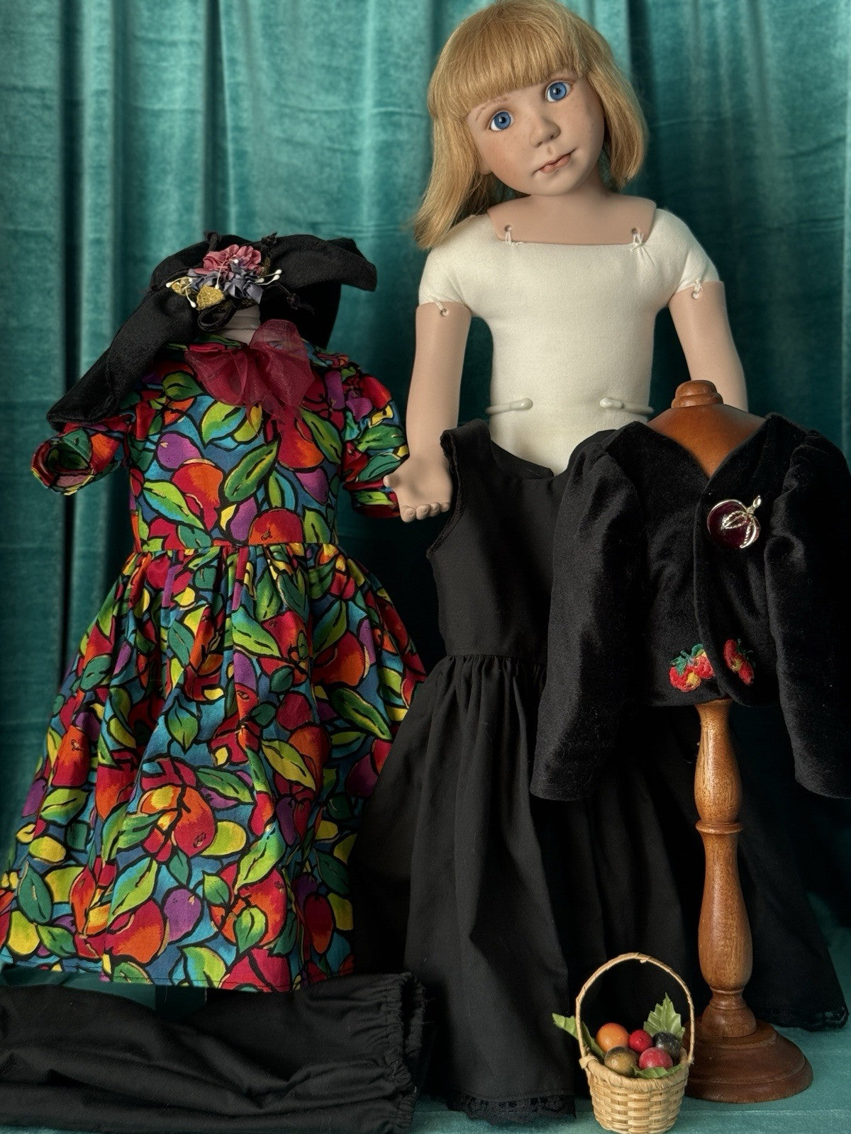 Collectible Porcelain 23” Doll Apple Annie by Julia Rueger LE 26/30