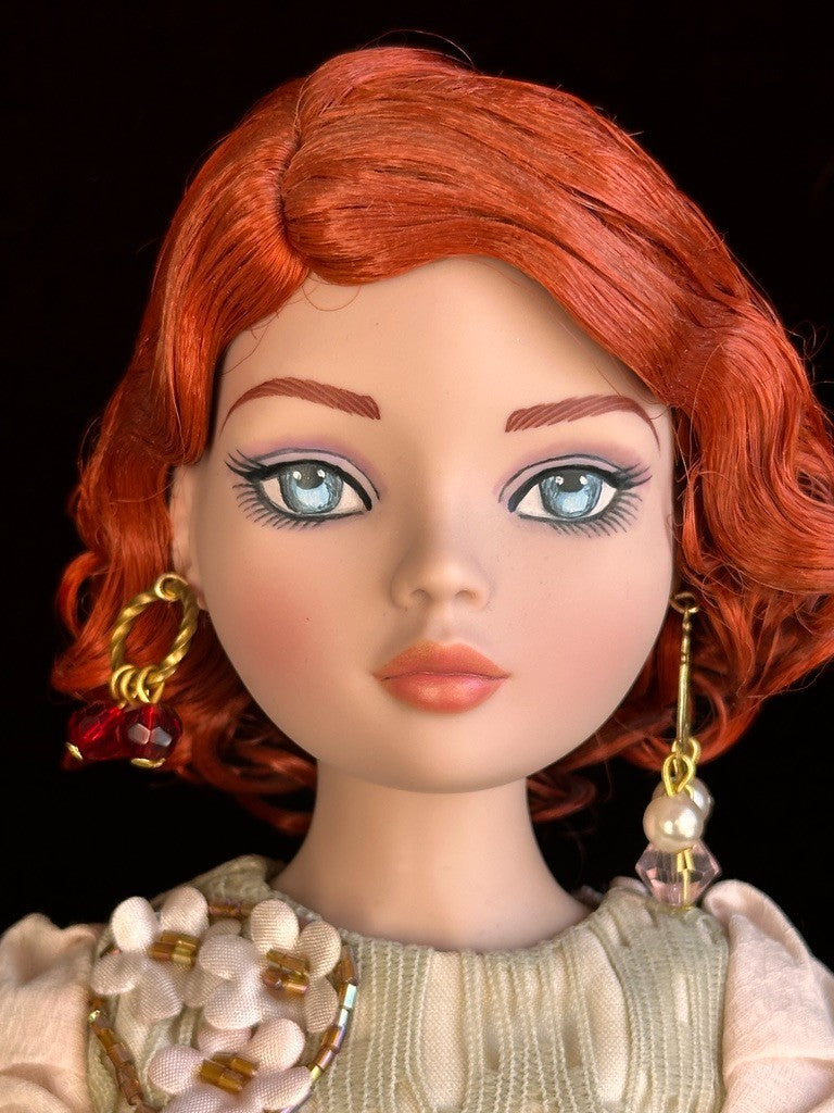 Tonner Ellowyne Wilde "Does This Make Me Look Too Happy?" Wigged Doll