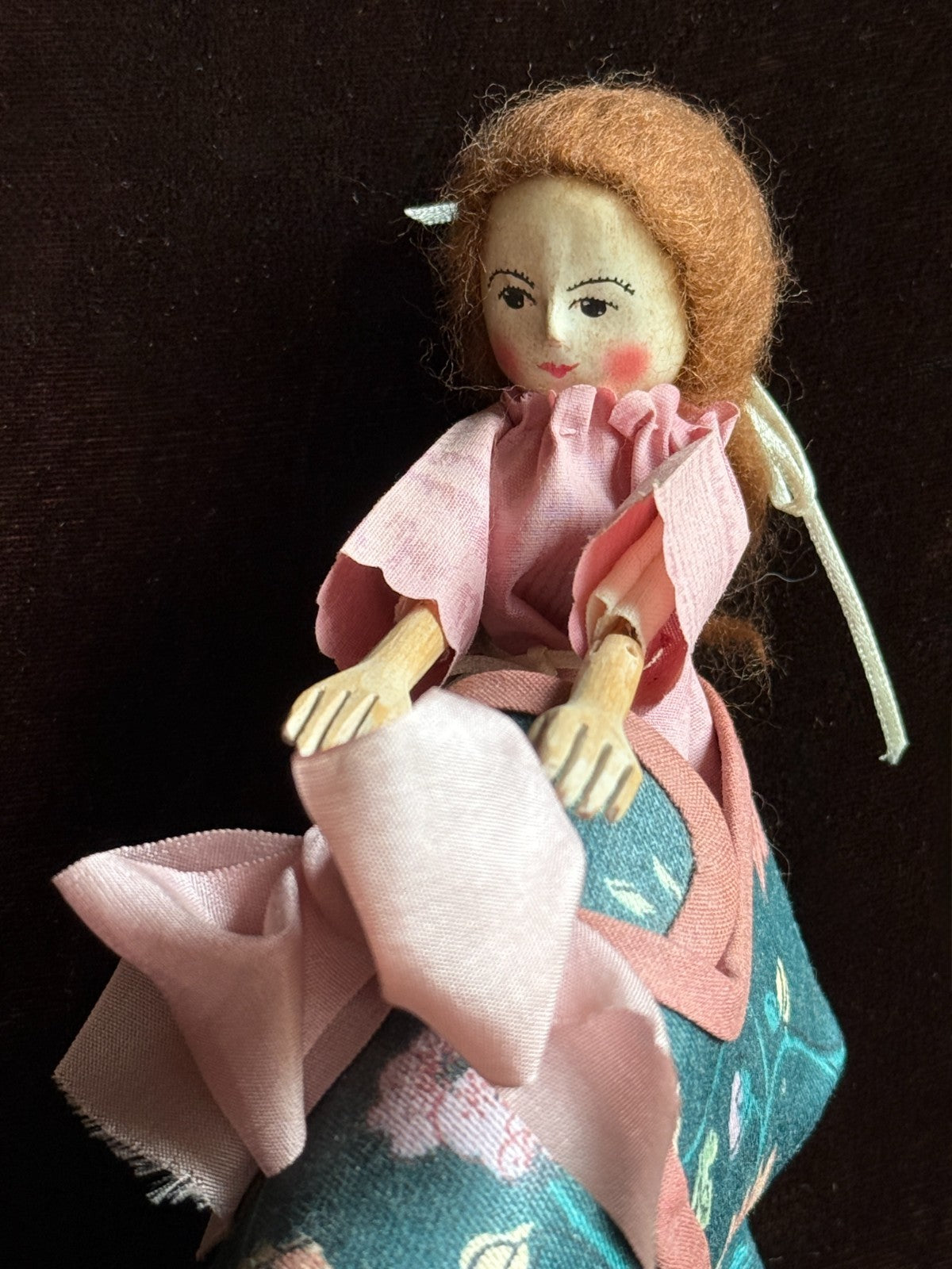 Vintage 1991 Collectible UFDC Artist Judy Brown Carved Wood Peg 6” Doll in Shoe