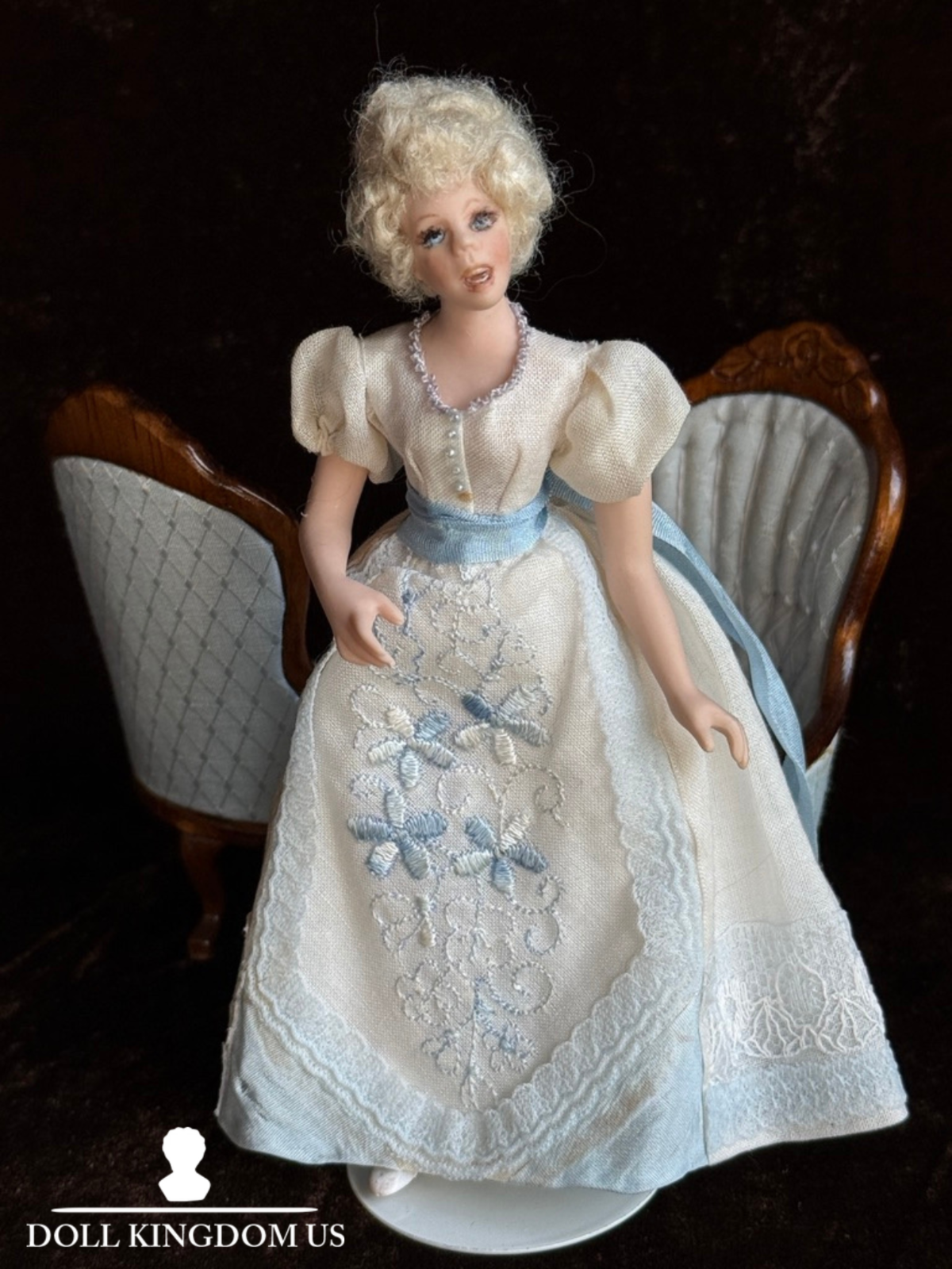 Miniature Artist Viola Williams 1:12 Victorian Young Lady Character Doll