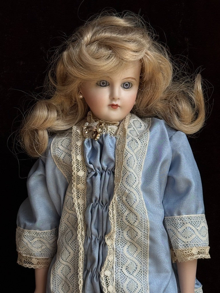 Vintage 19” Reproduction of Antique German Alt Beck Gottschalk Fashion Doll