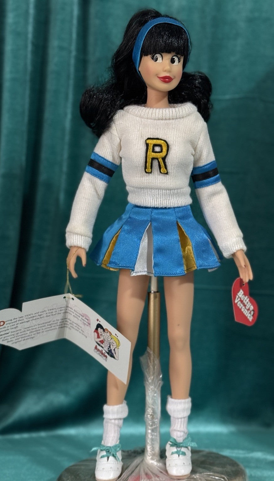 MIB Vinyl Doll “BETTY & VERONICA” Cheerleader Archie Comics DOLL by Effanbee