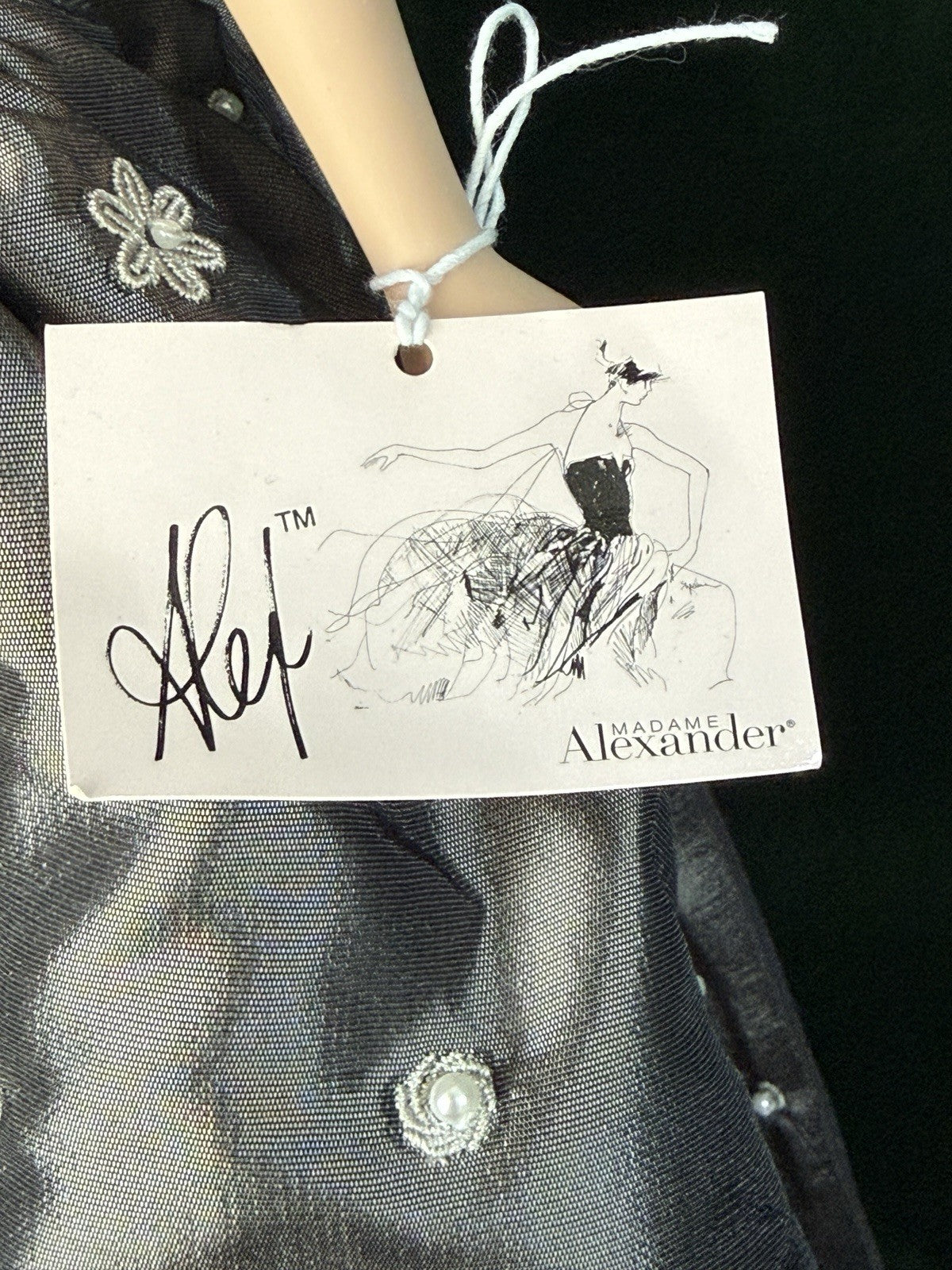 Madame Alexander Fashion Doll "Museum Gala Alex" Brunette COA/Box/Tag/Stand