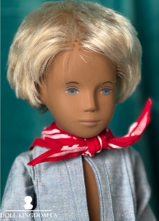 Collectible England Vinyl Sasha 302 Gregor Fair Blue Suit Boy Doll