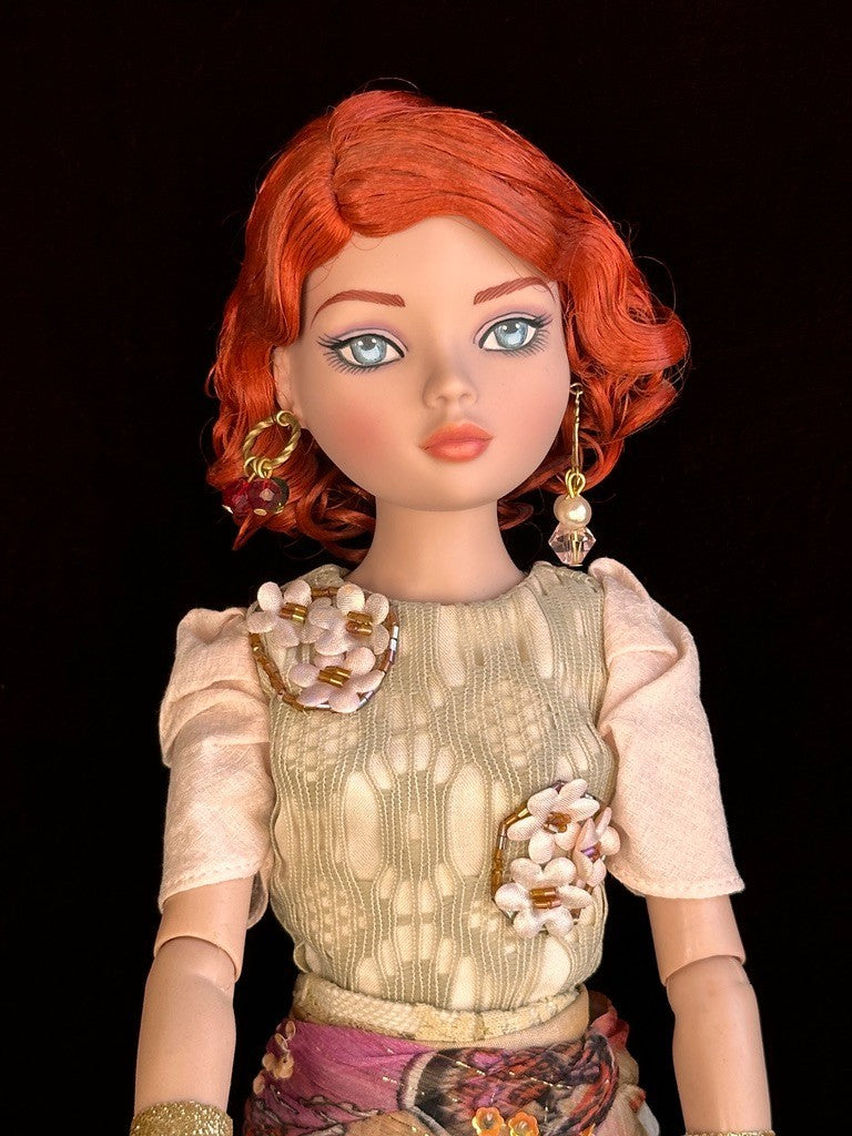 Tonner Ellowyne Wilde "Does This Make Me Look Too Happy?" Wigged Doll