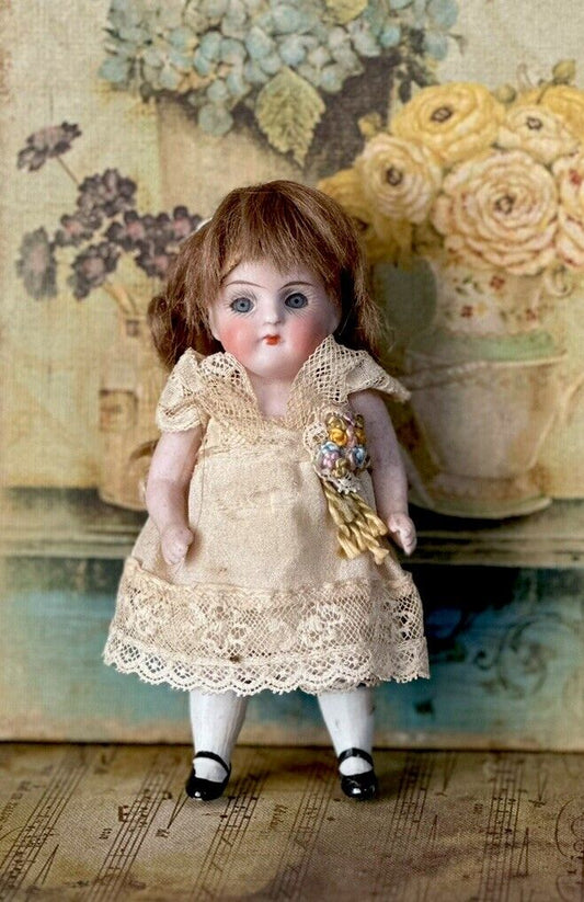 Antique German Bisque Kestner Mignonette 4 1/2” Doll Mold 257 Closed Mouth
