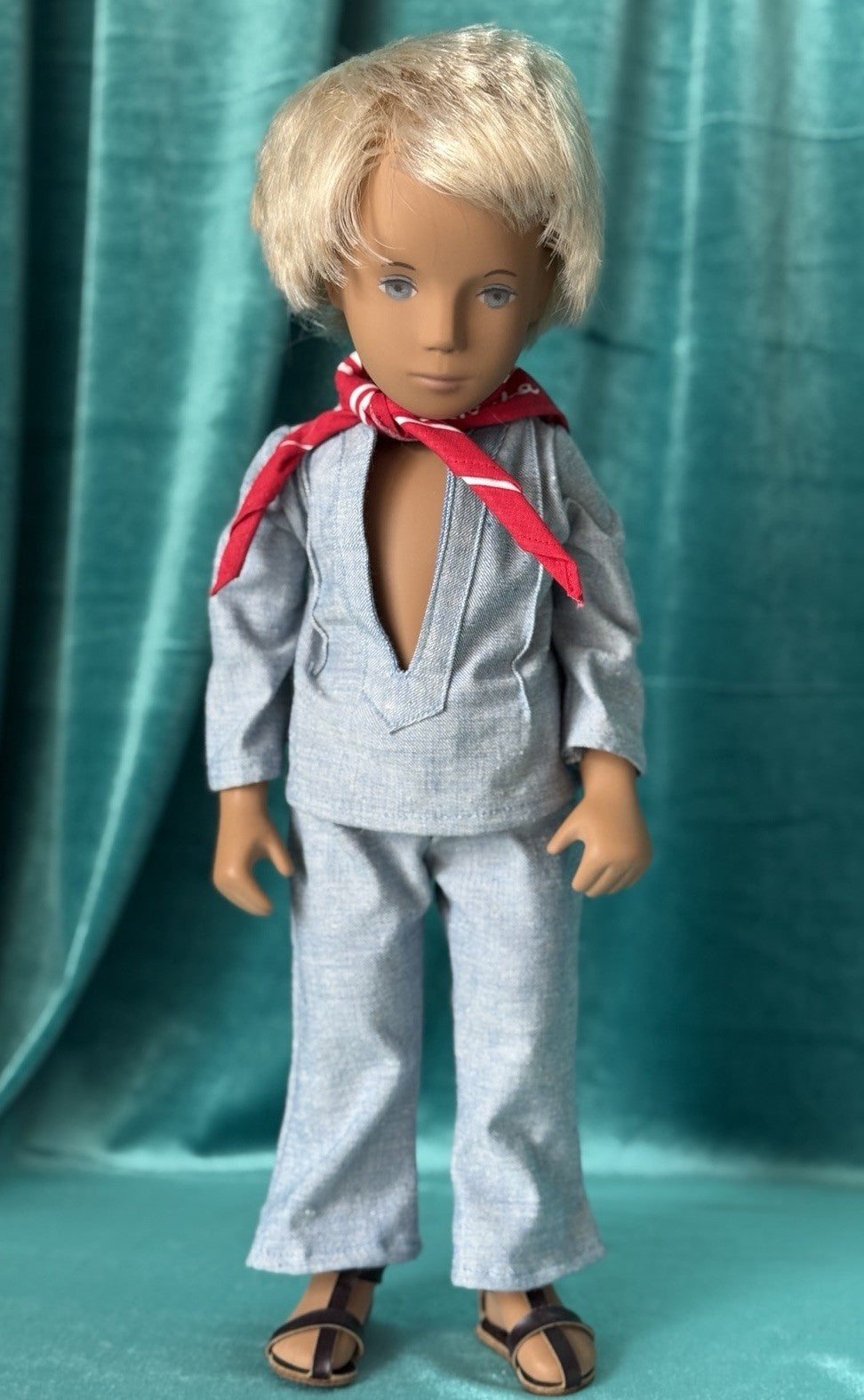 Collectible England Vinyl Sasha 302 Gregor Fair Blue Suit Boy Doll Box/Tag