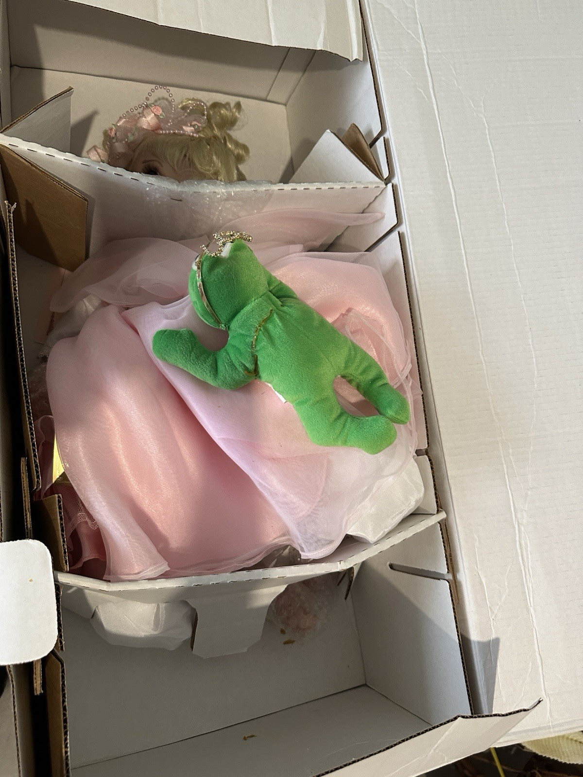 Vinyl 26” Doll “With A Kiss, Will You Be My Prince?” Fayzah Spanos Box/Tag/COA