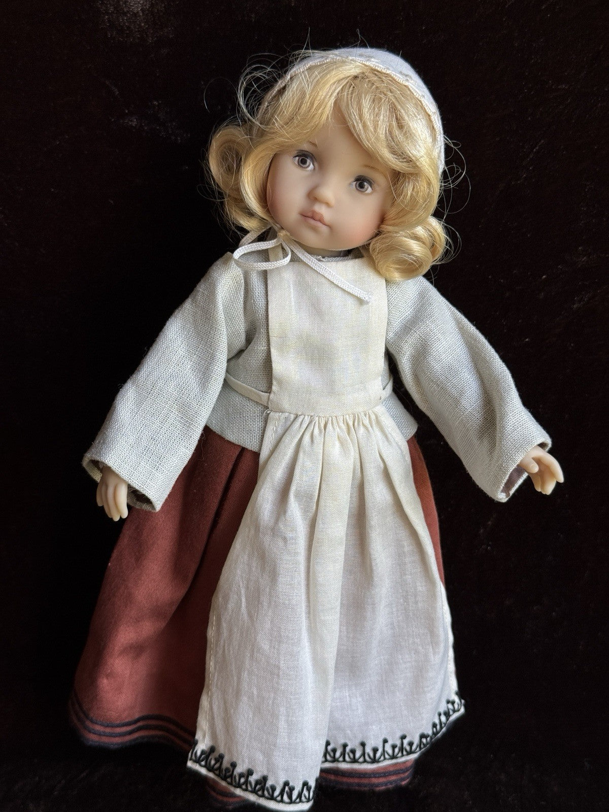 Boneka Dianna Effner Tuesday’s Child Doll “Grietje” 10.5” Vinyl 09 UFDC Doll
