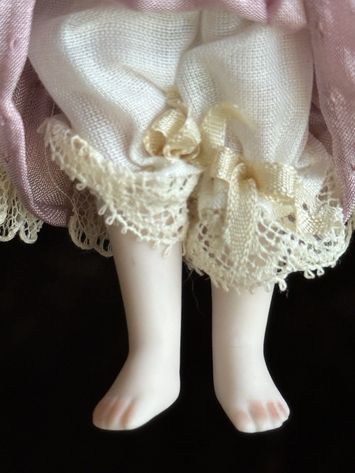 Miniature 4.25” Cathy Hansen Porcelain Lisette & Sac du Voyage UFDC French Doll
