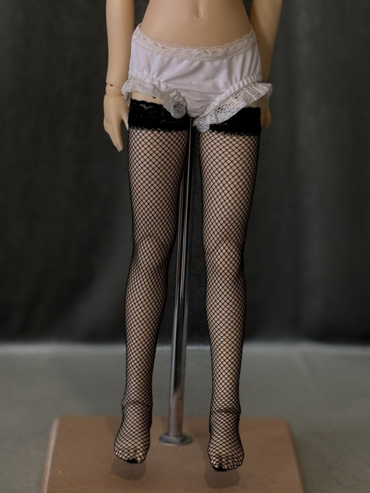 Super Dollfie 10 Volks Resin Fashion BJD 22” Doll