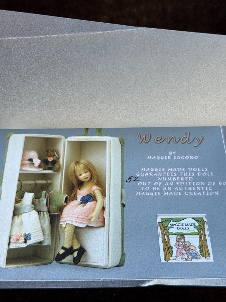 Collectible Maggie lacono Wendy Set with Trunk Accessories New in Box LE 60
