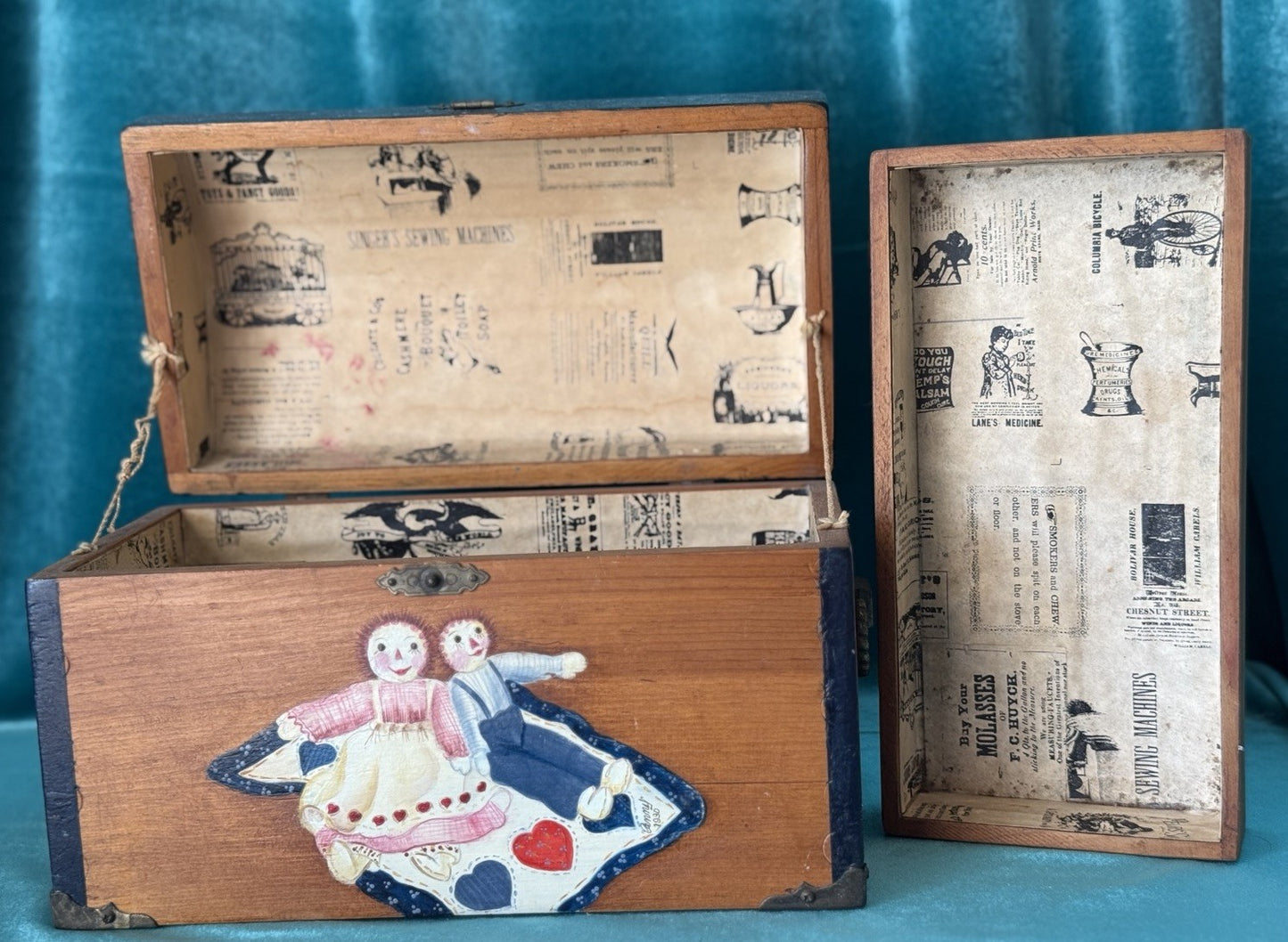 Lot Of 6 Vintage (?) Collectible Raggedy Dolls With Hand painted trunk