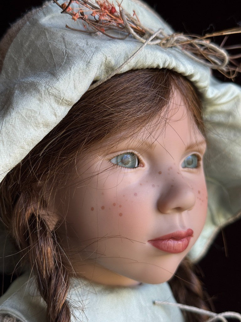 Lifelike Zwergnase 25” Vinyl Donja Doll 2000 LE 250 with Tag and Box