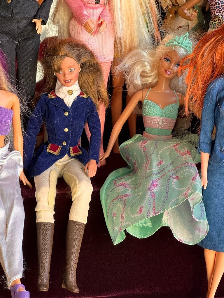 Lot of 17 Vintage Mattel Babrbie and Friends Dolls As Is