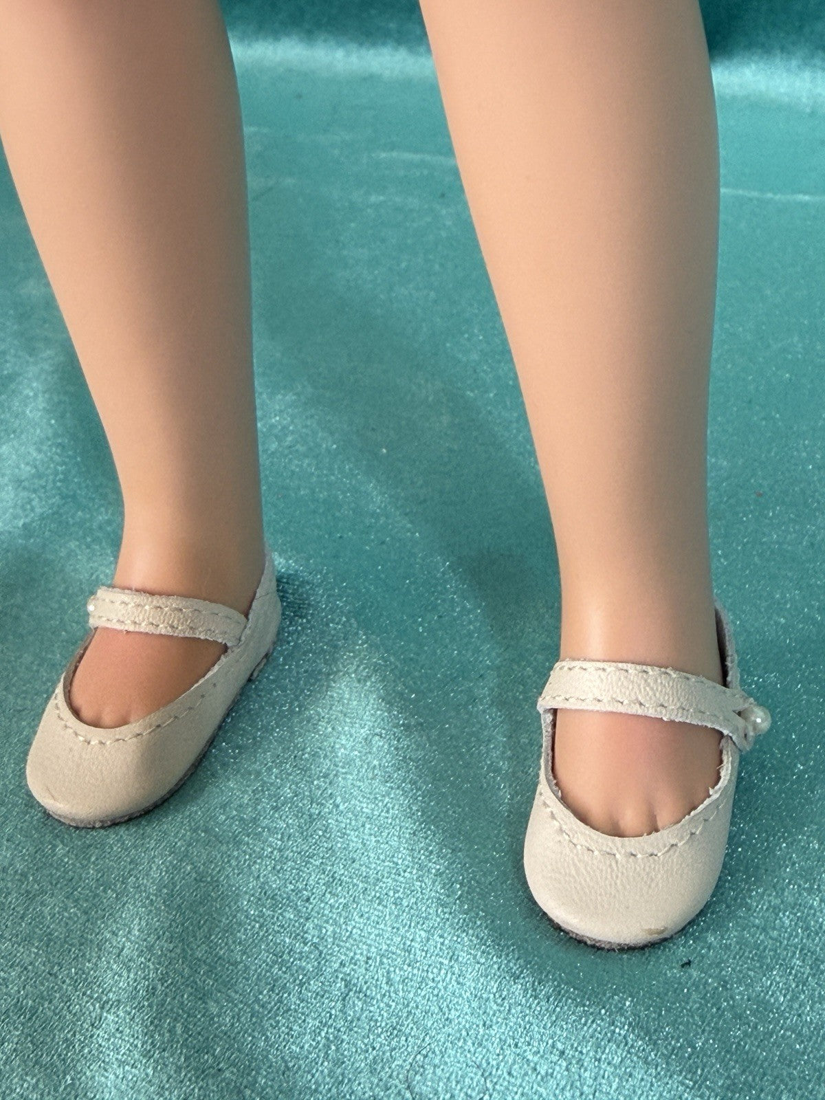 Modern Mary Hoyer Design Mary Lynne Saunders Vinyl 14” Doll Tagged Outfit