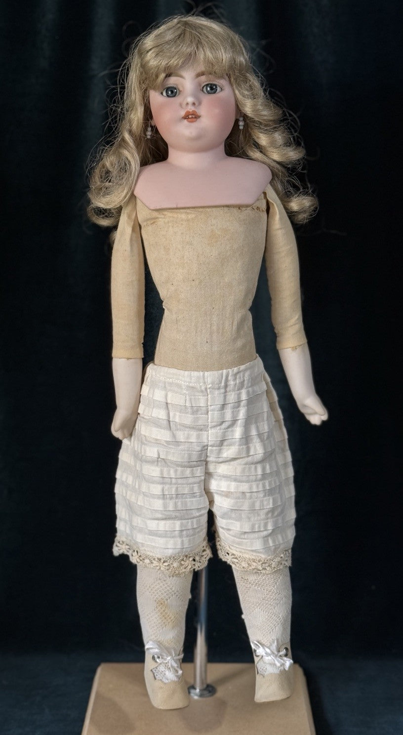 Antique German Simon Halbig Mold Dep 1040 Dep 8  Bisque Head 21” Doll