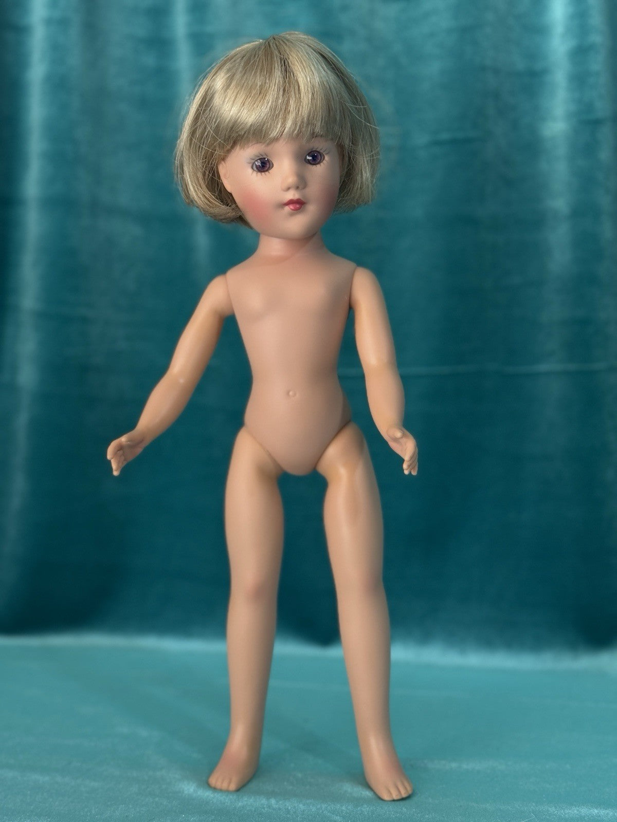 Modern Mary Hoyer Design Mary Lynne Saunders Vinyl 14” Doll Tagged Outfit