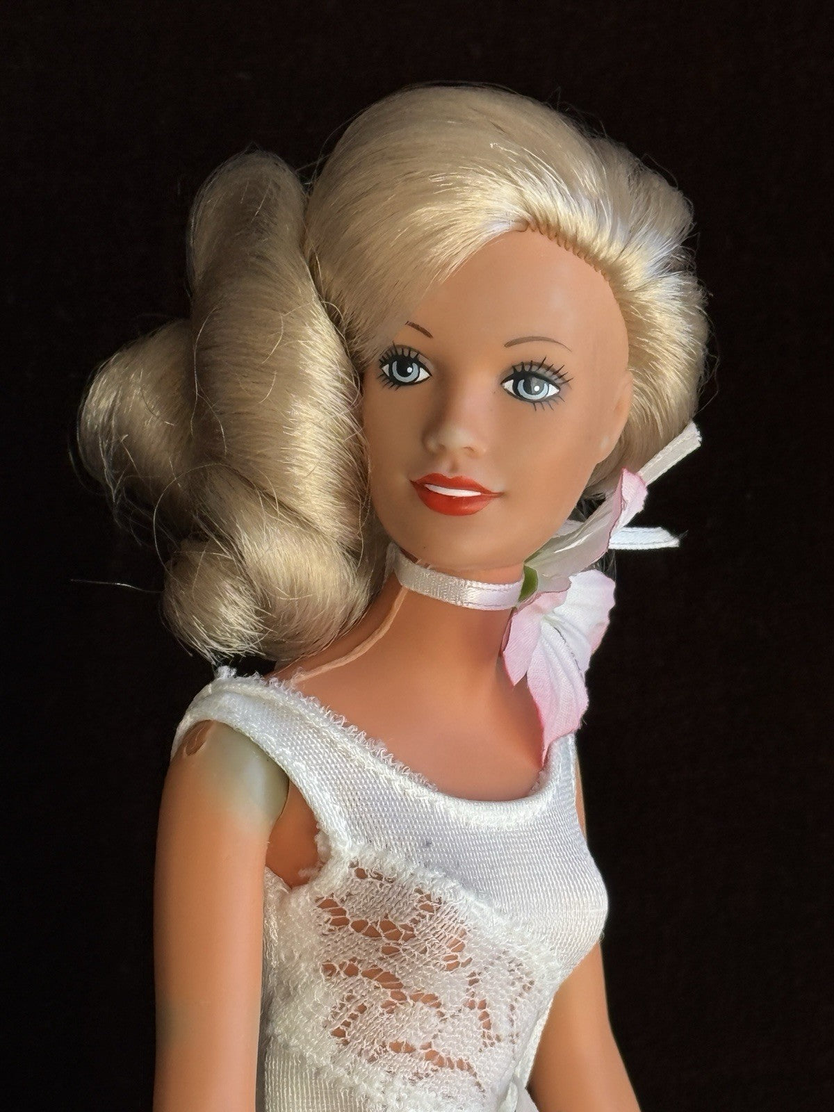 Vintage Kenner Darci Cover Girl Fashion Blonde Doll