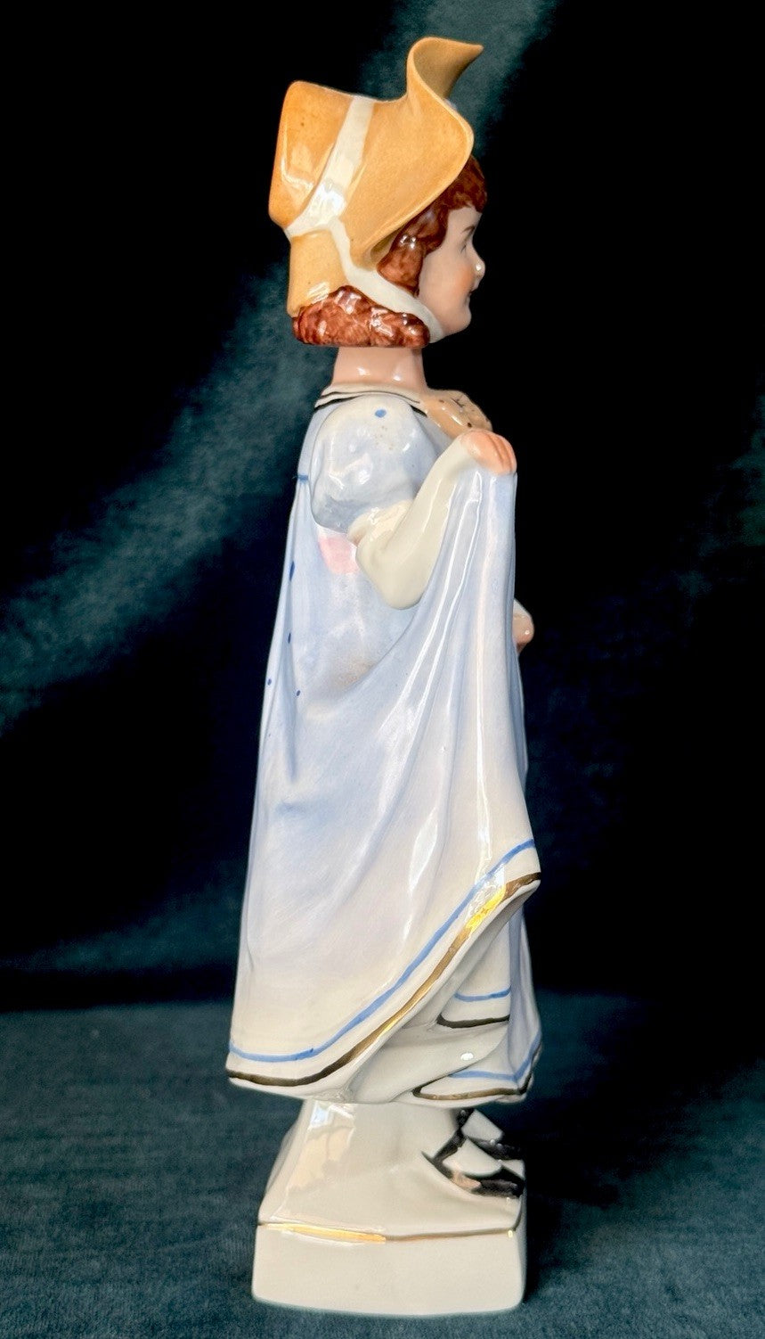 Lot Of 2 Antique Porcelain 8.5” Boy/Girl Nodder Figurines by Albert Stahl