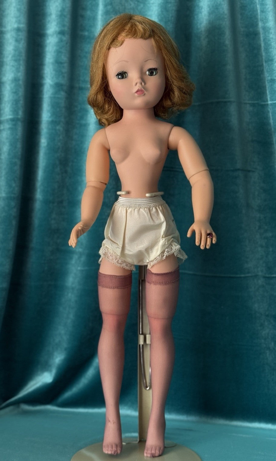 Vintage 1950’s Madame Alexander 20” Cissy Doll Multiple Outfits