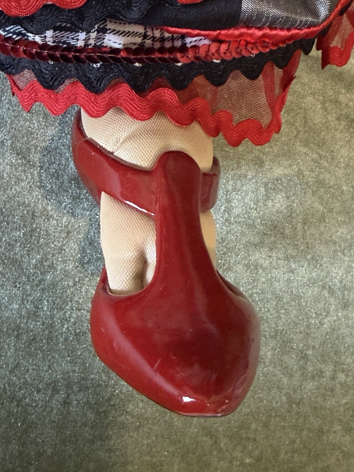 Collectible Wayne Kleski Katherine’s Collection Mae Queen Of The Day 30” Doll