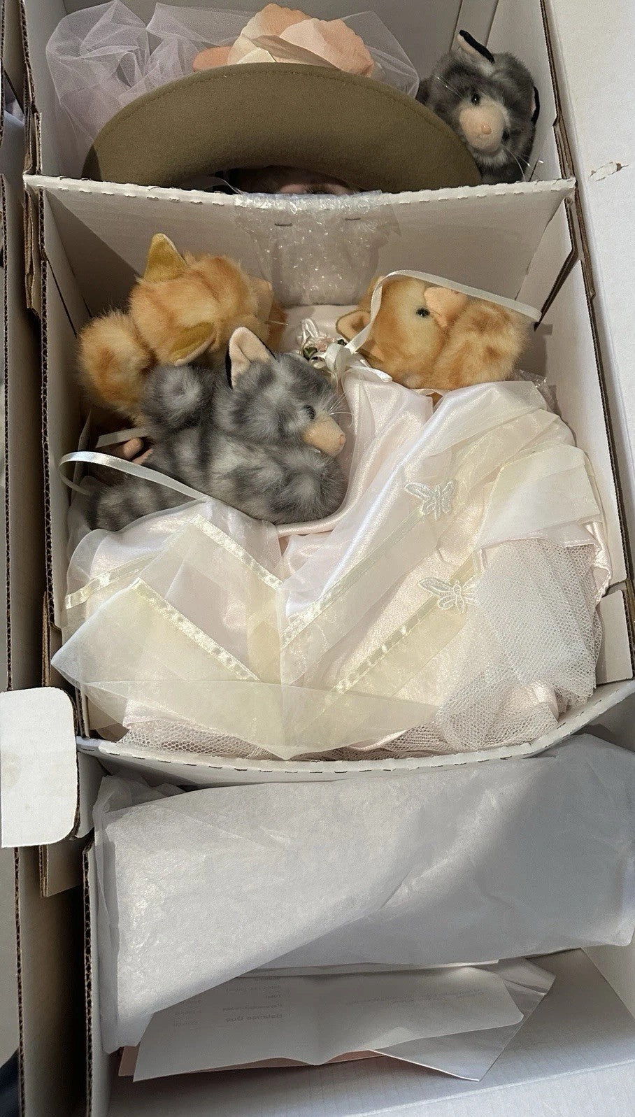 Vinyl 25” Doll “Cat’s Meow” Fayzah Spanos LE 300 Box/Tag/COA