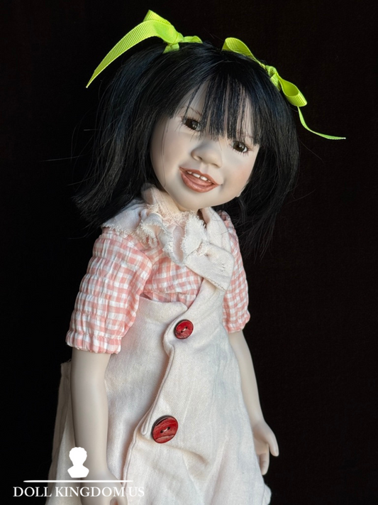 Rare Lifelike Zwergnase 17.5” Vinyl Suri Doll 2022 LE 25 with Bag and Tag