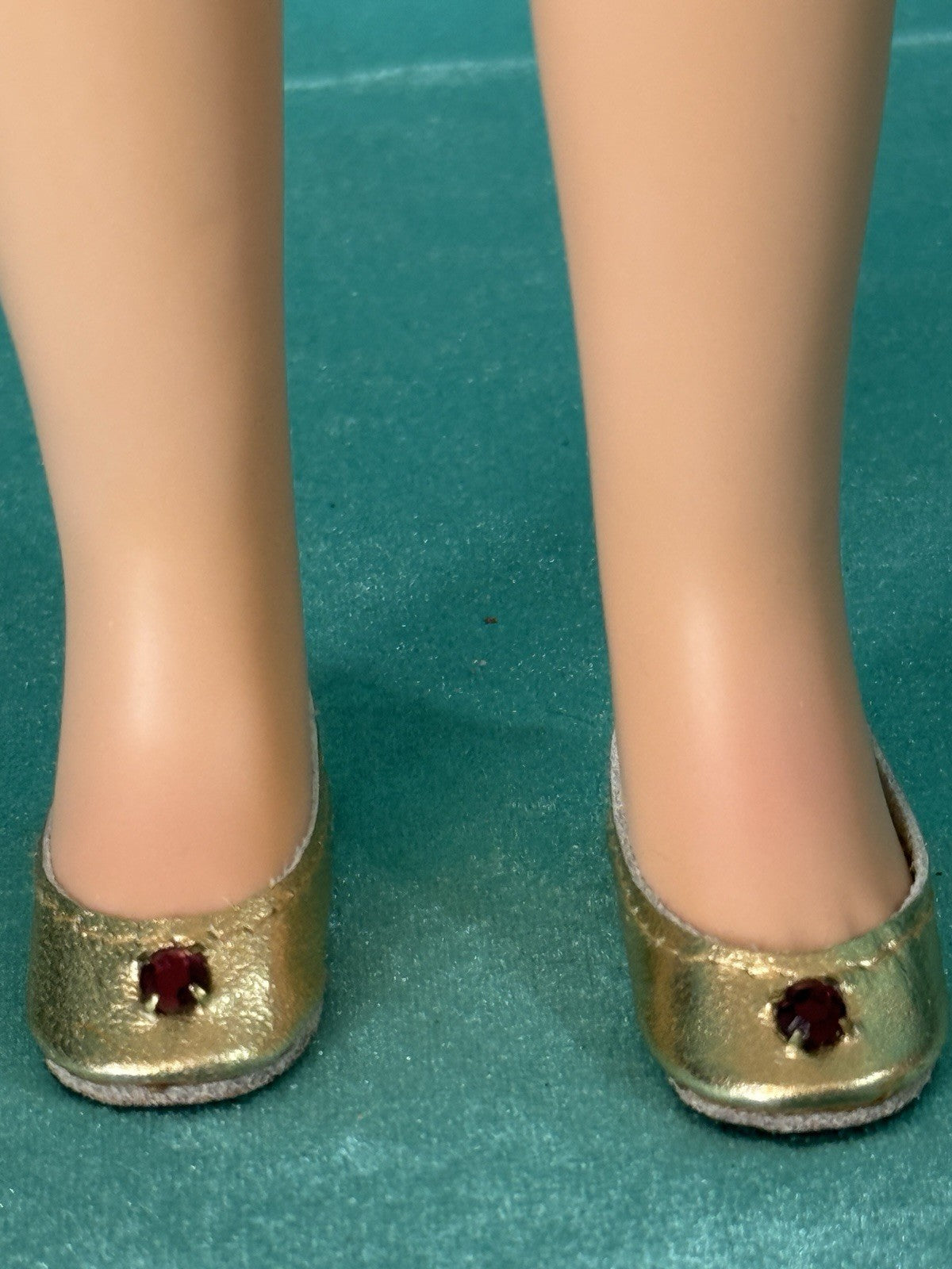 Mary Hoyer Design Mary Lynne 14” Vinyl Doll “Queen” with Tag