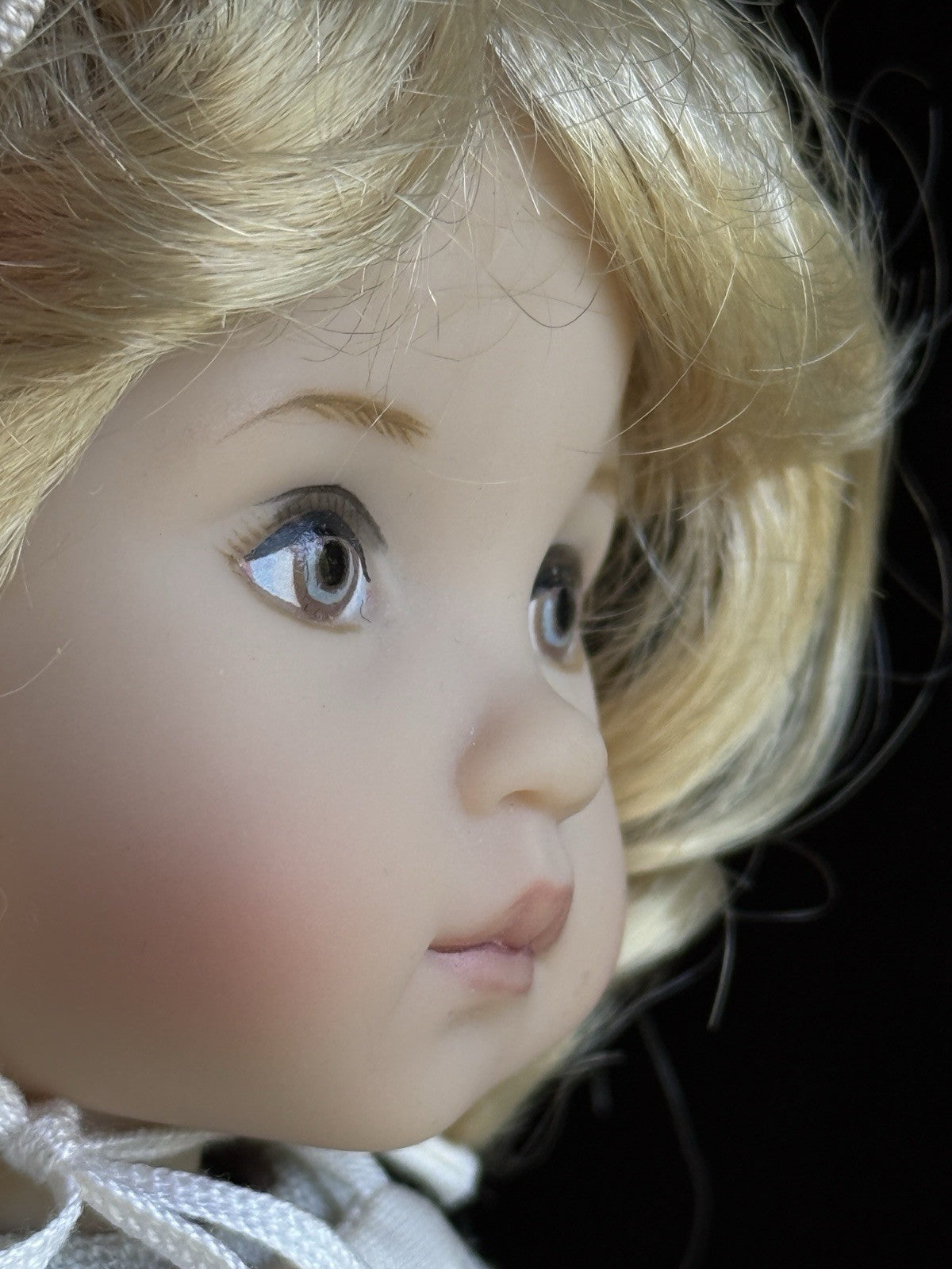 Boneka Dianna Effner Tuesday’s Child Doll “Grietje” 10.5” Vinyl 09 UFDC Doll