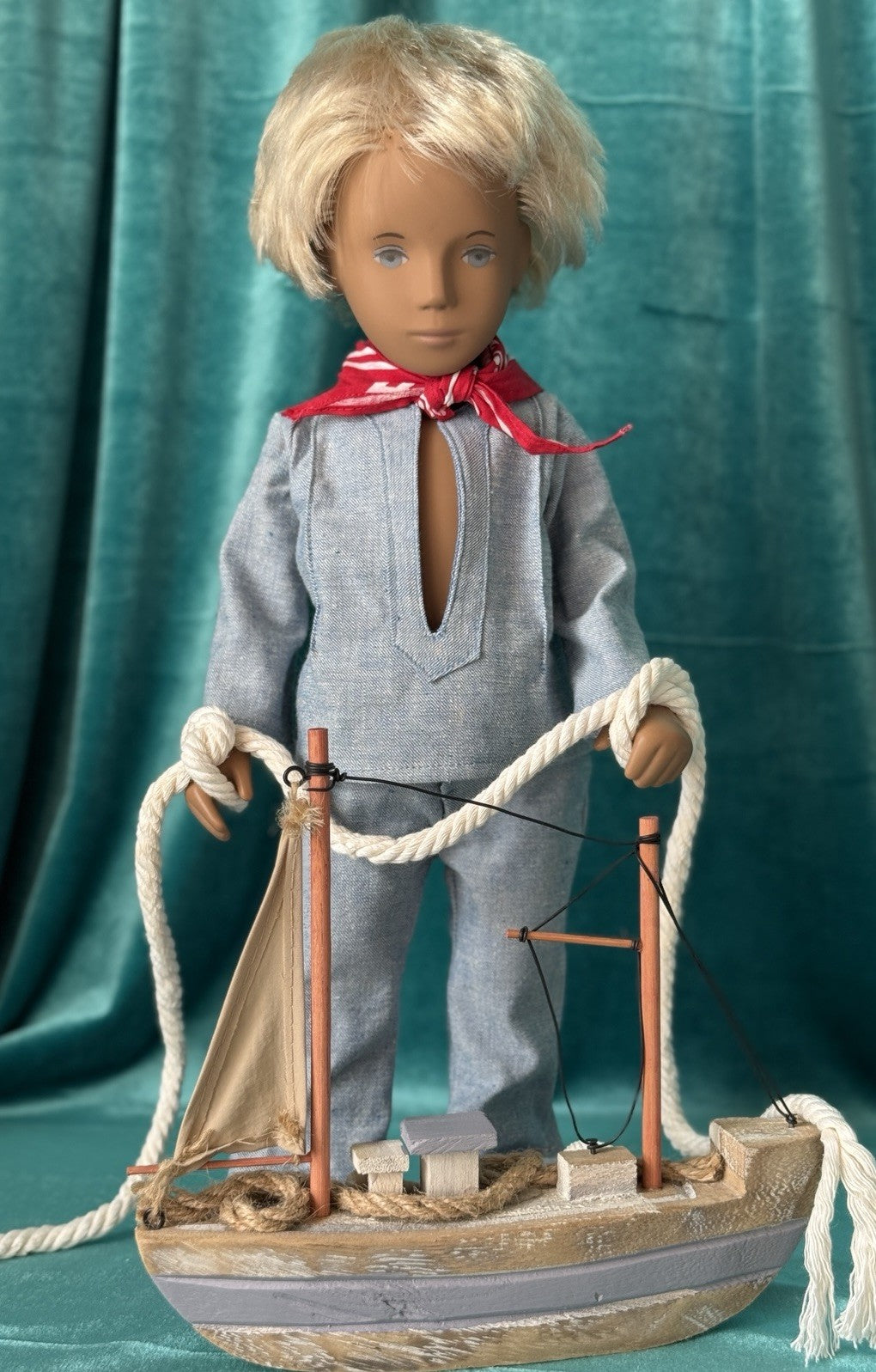 Collectible England Vinyl Sasha 302 Gregor Fair Blue Suit Boy Doll