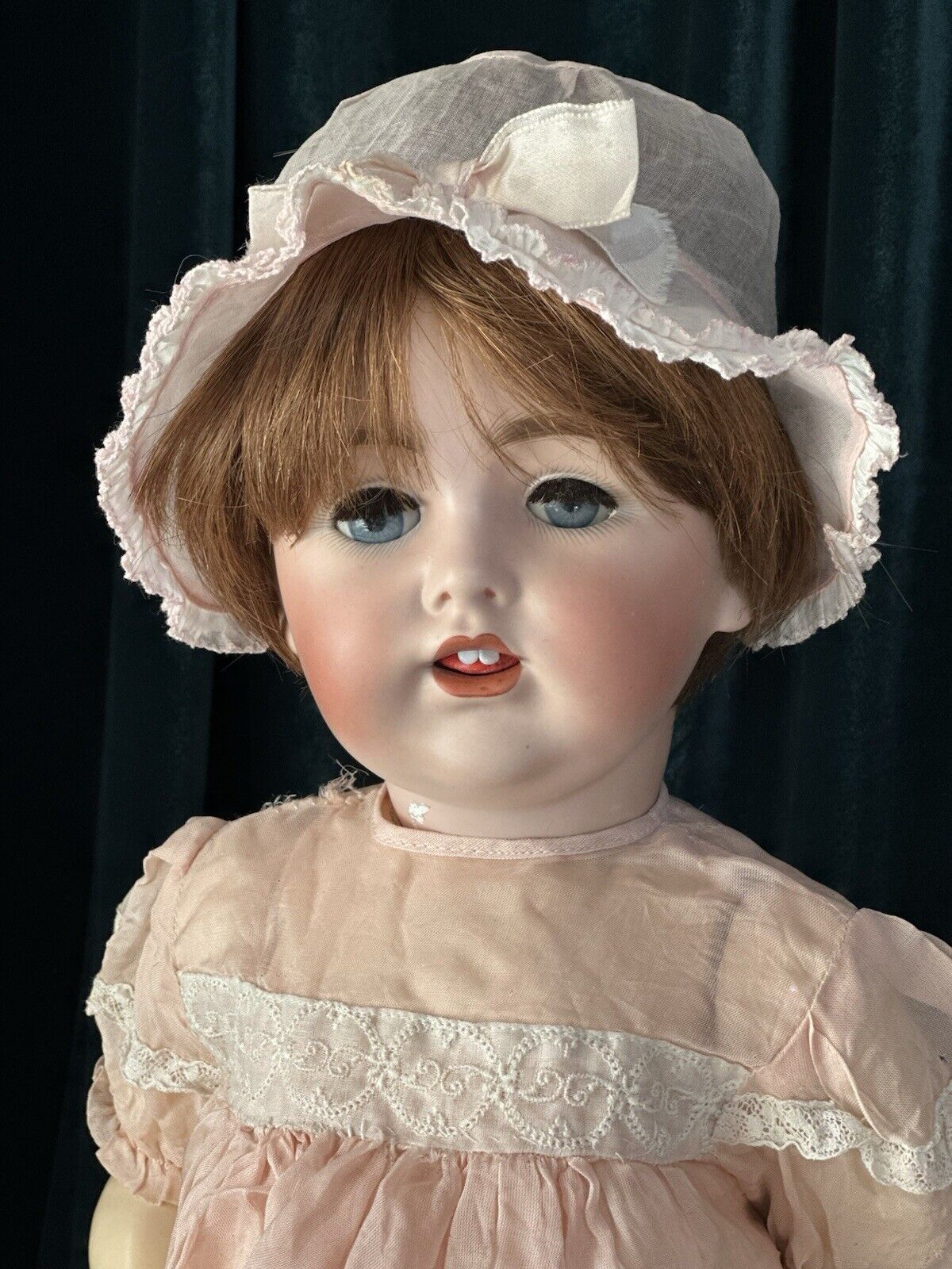 Ancienne rare poupée Kestner noire de 1910 avec perruque en Ancienne rare poupée Kestner noire de 1910 avec perruque en