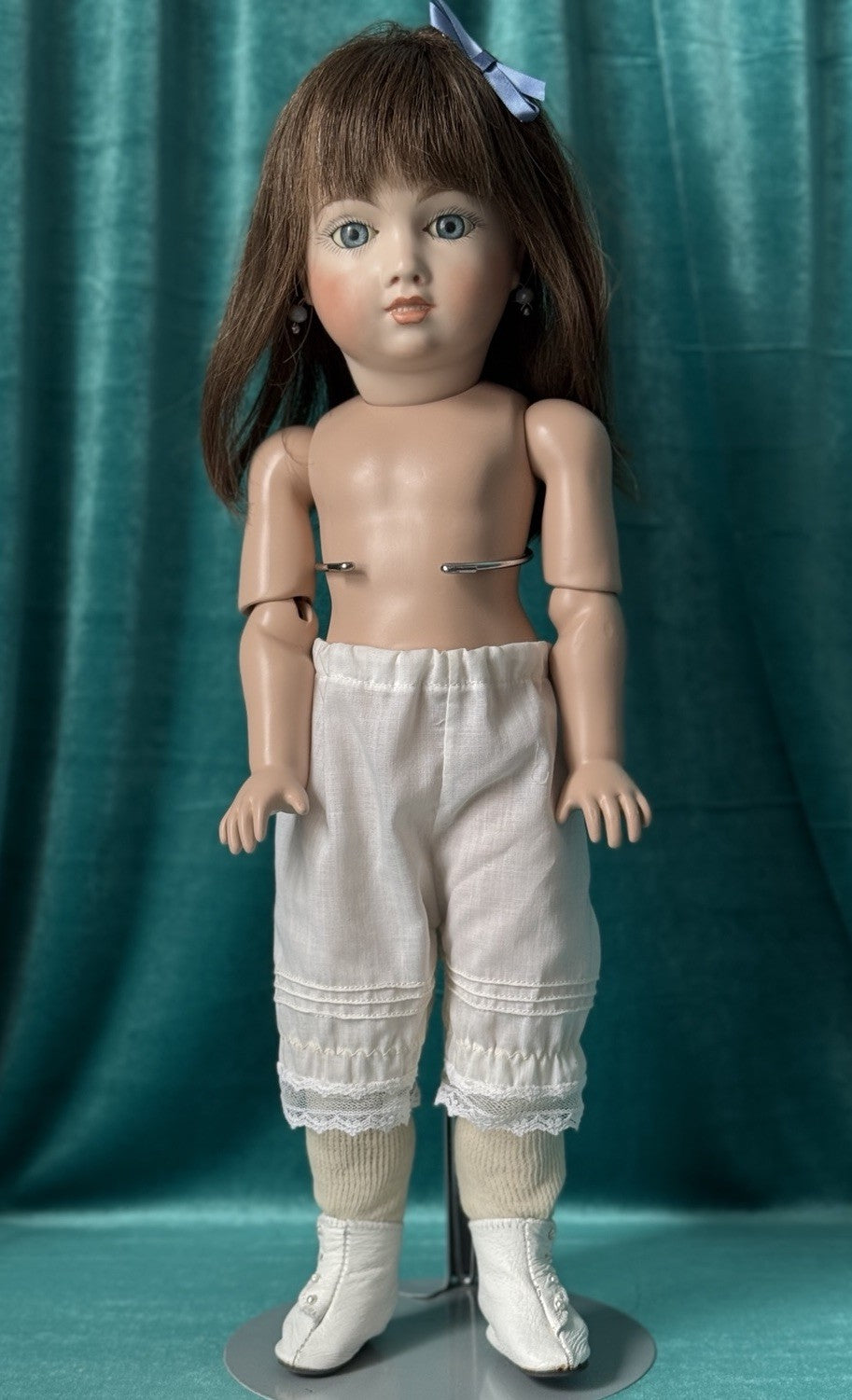 Vintage Reproduction of Antique French Andre Thuillier A.11.T. 19” Doll