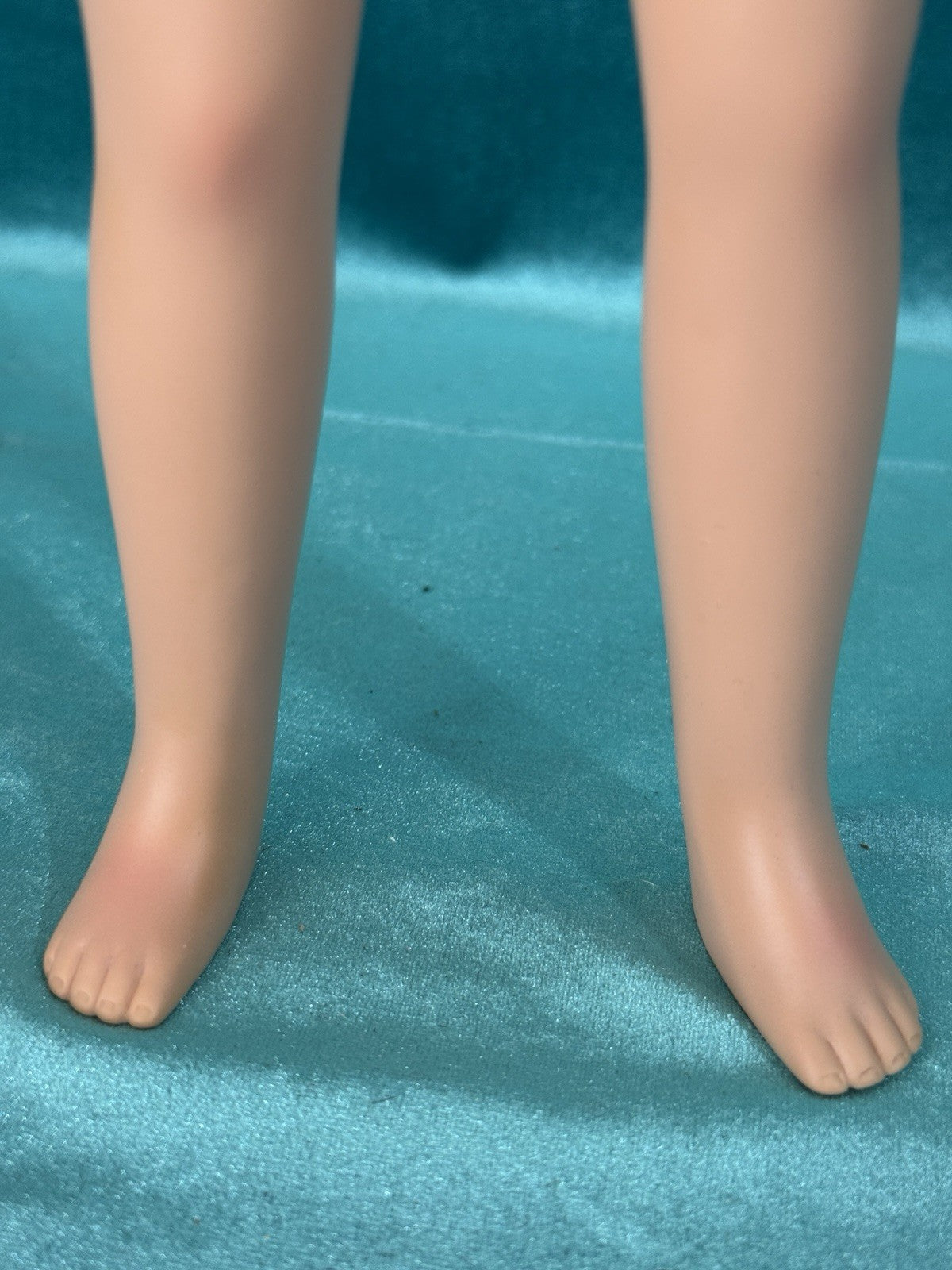 Modern Mary Hoyer Design Mary Lynne Saunders Vinyl 14” Doll Tagged Outfit