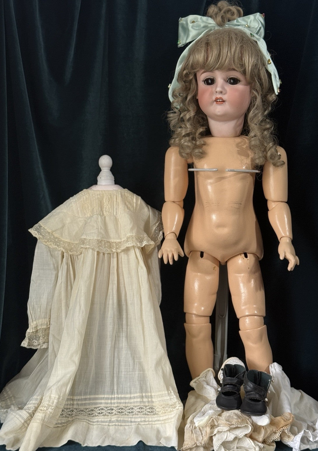 Antique German Schoenau & Hoffmeister 1906 Bisque Head Composition Body 28” Doll