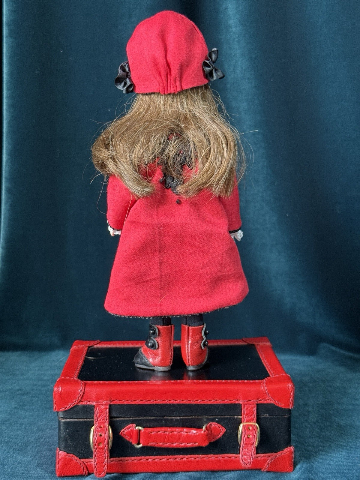 MIB Wendy Lawton 1997 “The Lawton Travel Doll” Wooden and Porcelain 9” Doll