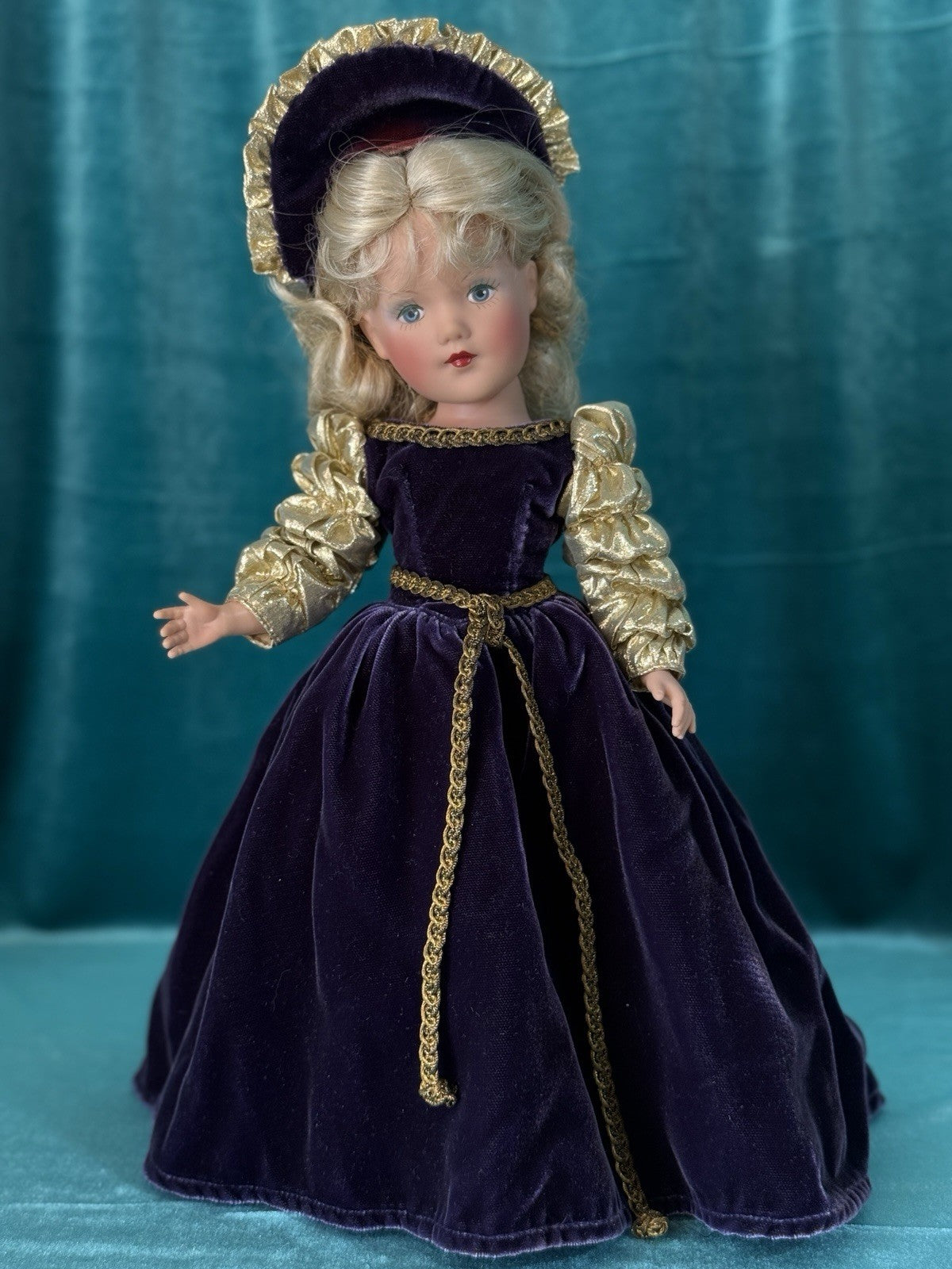 Mary Hoyer Design Mary Lynne 14” Vinyl Doll “Queen” with Tag