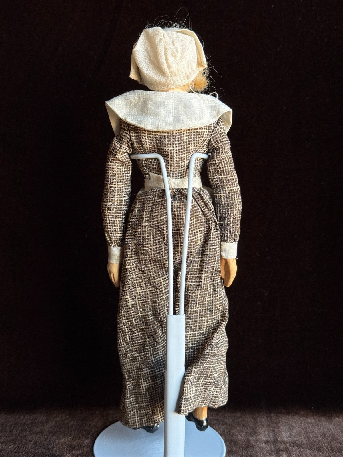 Pair of Vintage American Kimcraft Pilgrim Male and Female Dolls
