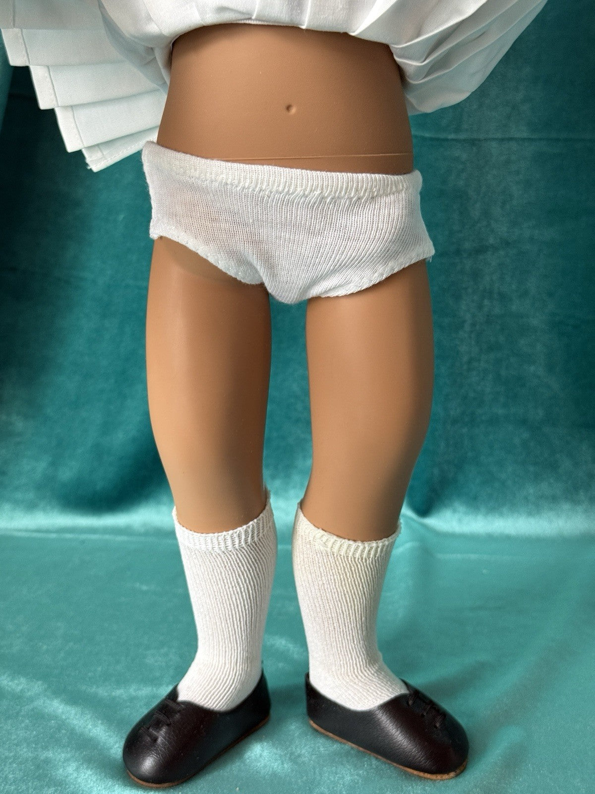 Collectible England Vinyl Sasha Brunette Marina 102S Girl Doll with Box/Tag