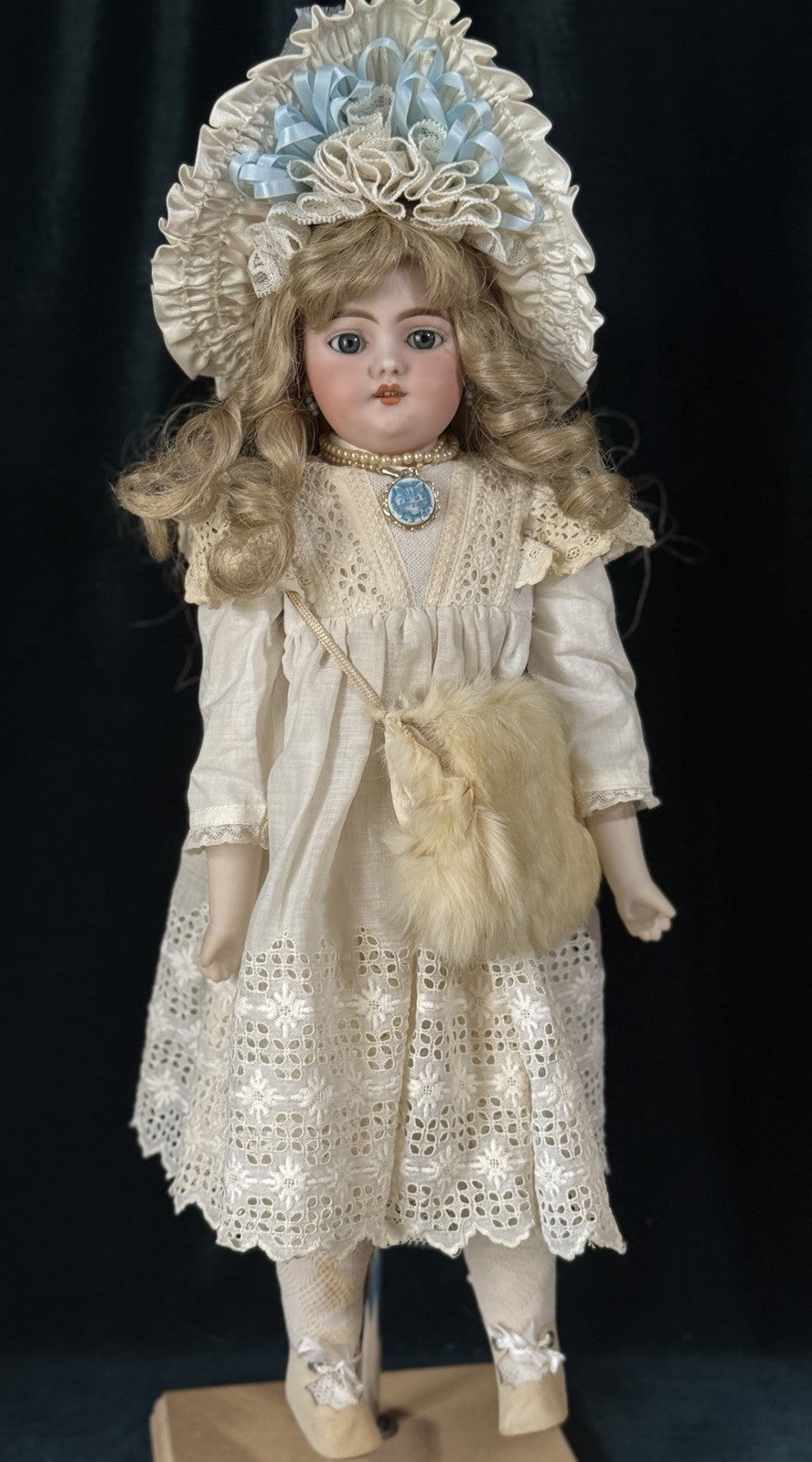 Antique German Simon Halbig Mold Dep 1040 Dep 8  Bisque Head 21” Doll