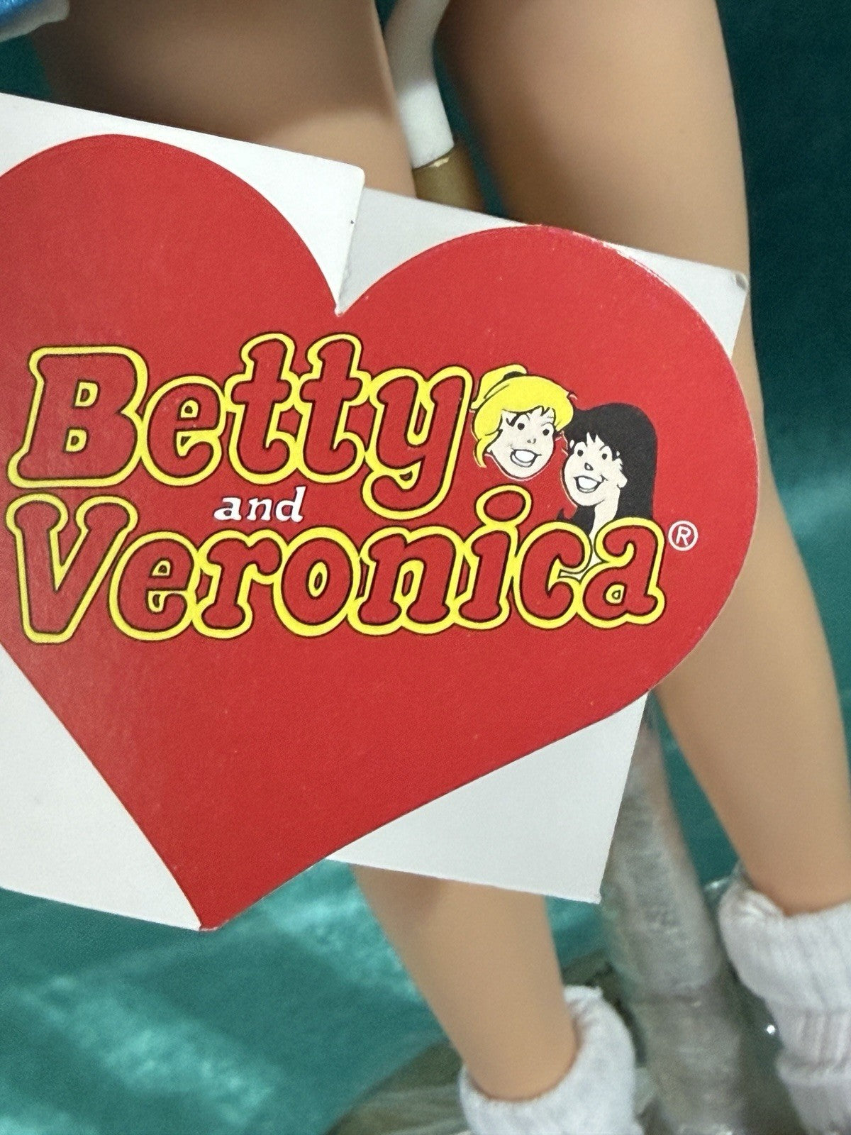 MIB Vinyl Doll “BETTY & VERONICA” Cheerleader Archie Comics Blonde DOLL