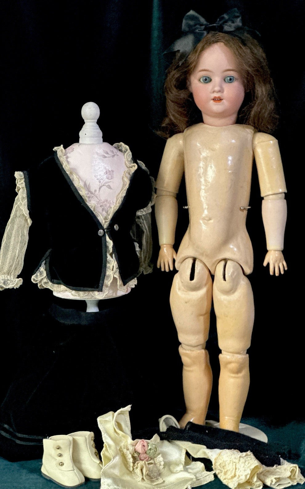 Antique German Shoenau & Hoffmeister Mold 5300 Bisque Head 23” Doll